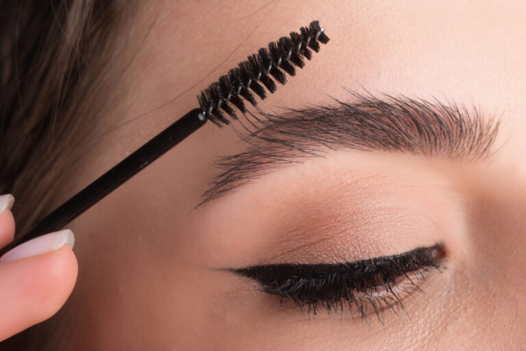 Groomed brows and lashes at Zuri Beauty Lounge, Jumeirah 1